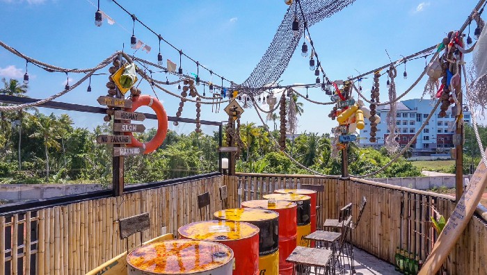 ตัดใจขายด่วนกิจการ Sleepbox Hostel Suratthani พร้อมอาคารพานิชย์ ใจกลางเมืองสุราษร์ธานี
